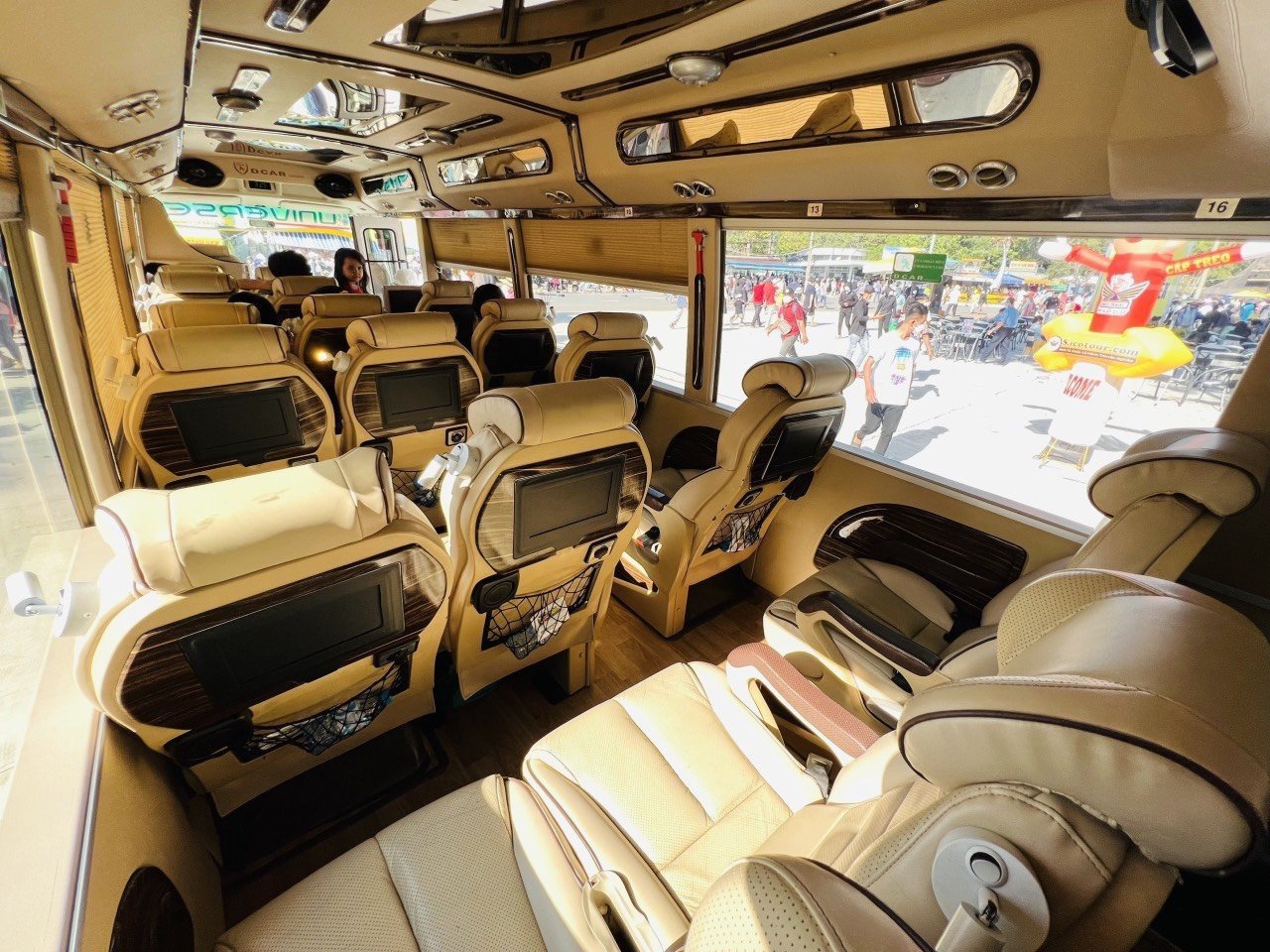 Limousine-18-seats